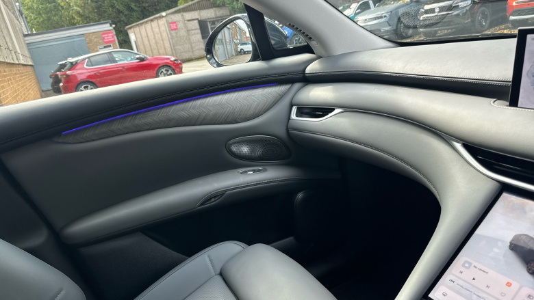 MG Im6 553kW Performance 100kWh 5dr AWD Auto Electric Estate